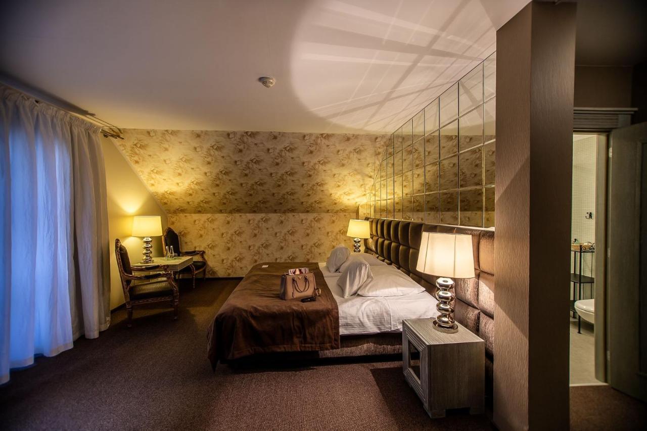 Berberys Park Hotel Kazimierz Dolny Exterior foto